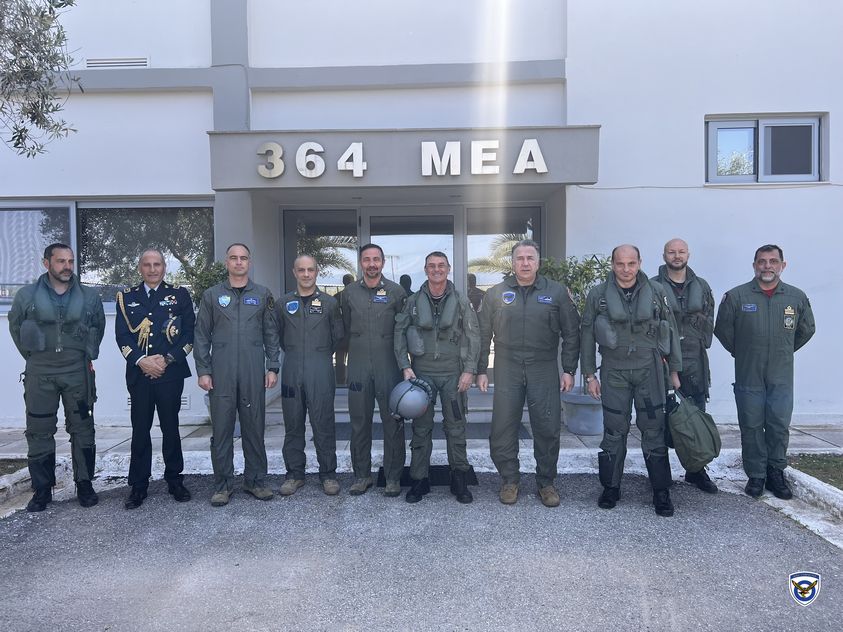 Ο Διοικητής Αεροπορικής Εκπαίδευσης της Ιταλικής Πολεμικής Αεροπορίας στην 120ΠΕΑ