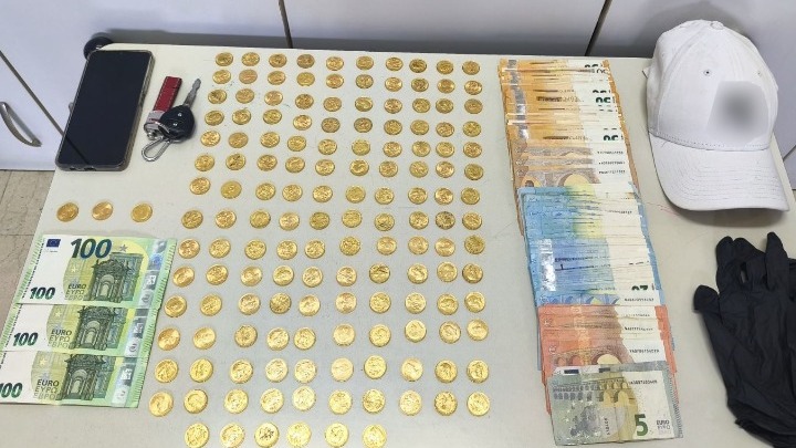 Πέλλα: Πήραν 146 λίρες και 4.000 ευρώ από ηλικιωμένη με πρόσχημα πρόστιμο για αδήλωτα τιμαλφή