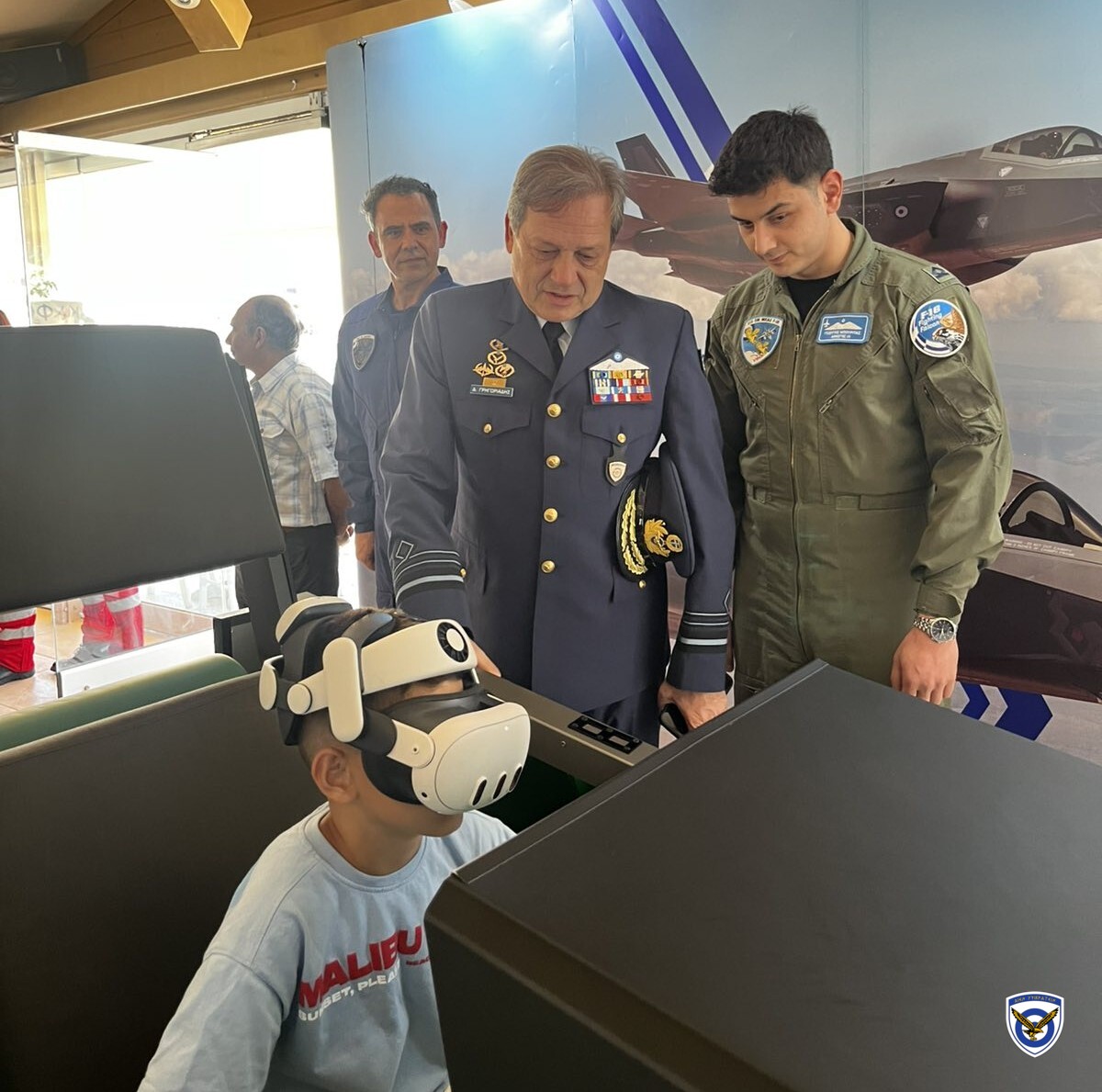 Προσομοιωτές F-16 & F-35 και VR «Ταξίδεψαν» στη Σητεία