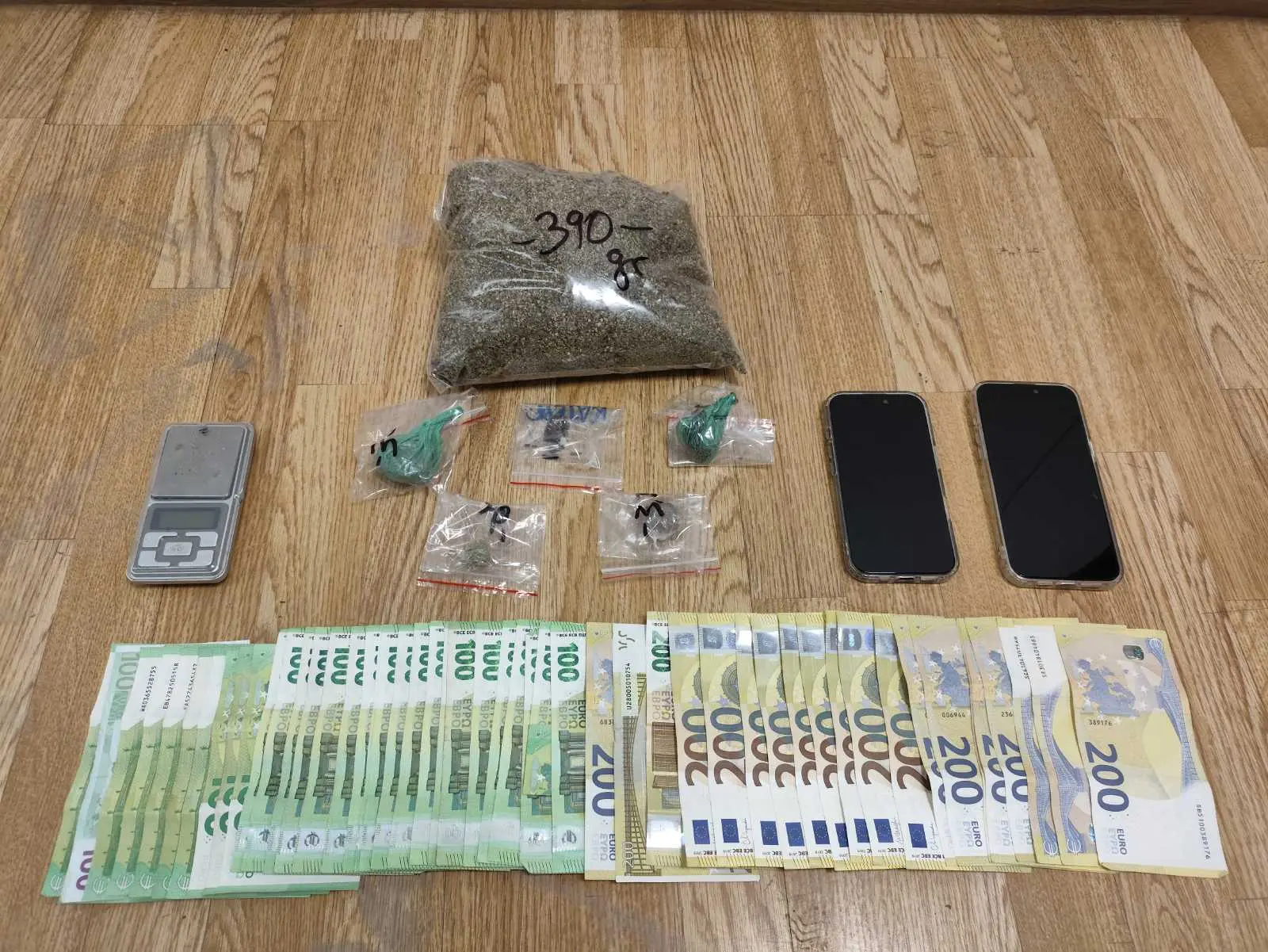 Σύλληψη 32χρονου για κατοχή και διακίνηση ναρκωτικών ουσιών στην ευρύτερη περιοχή της Αττικής
