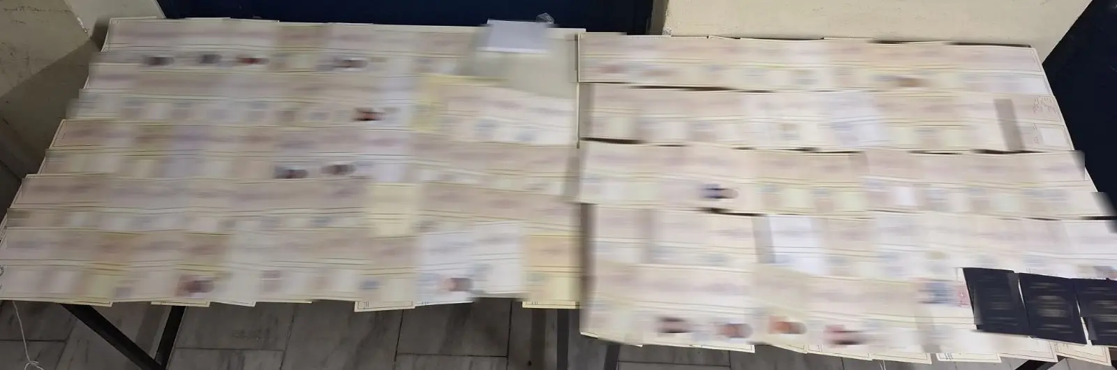 25χρονος αλλοδαπός διακινούσε πλαστά ταξιδιωτικά έγγραφα