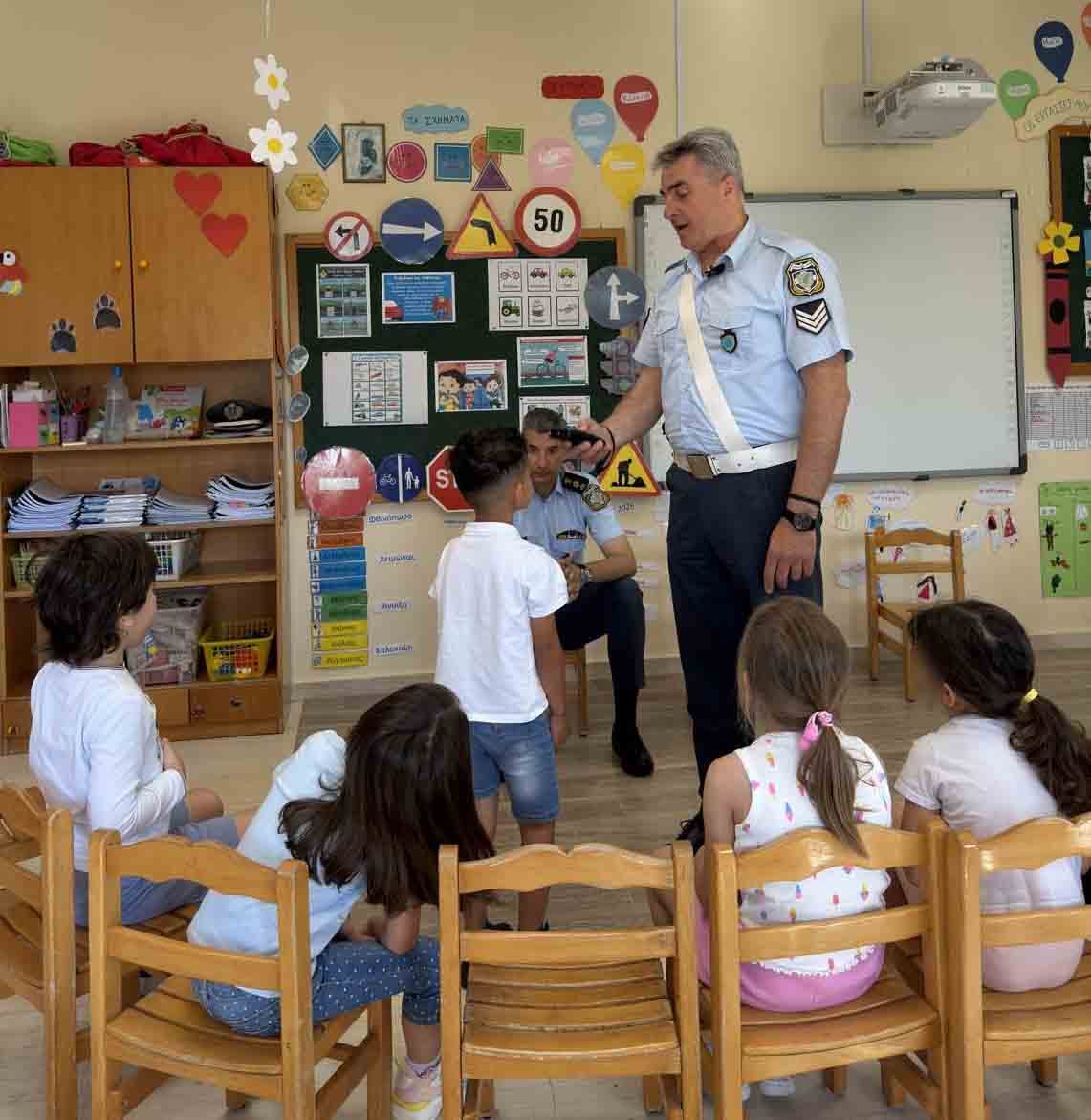 Ενημερωτική ομιλία σε μαθητές του Νηπιαγωγείου Ιδιωτικών Σχολείων Μπουγά Καλαμάτας για την κυκλοφοριακή αγωγή