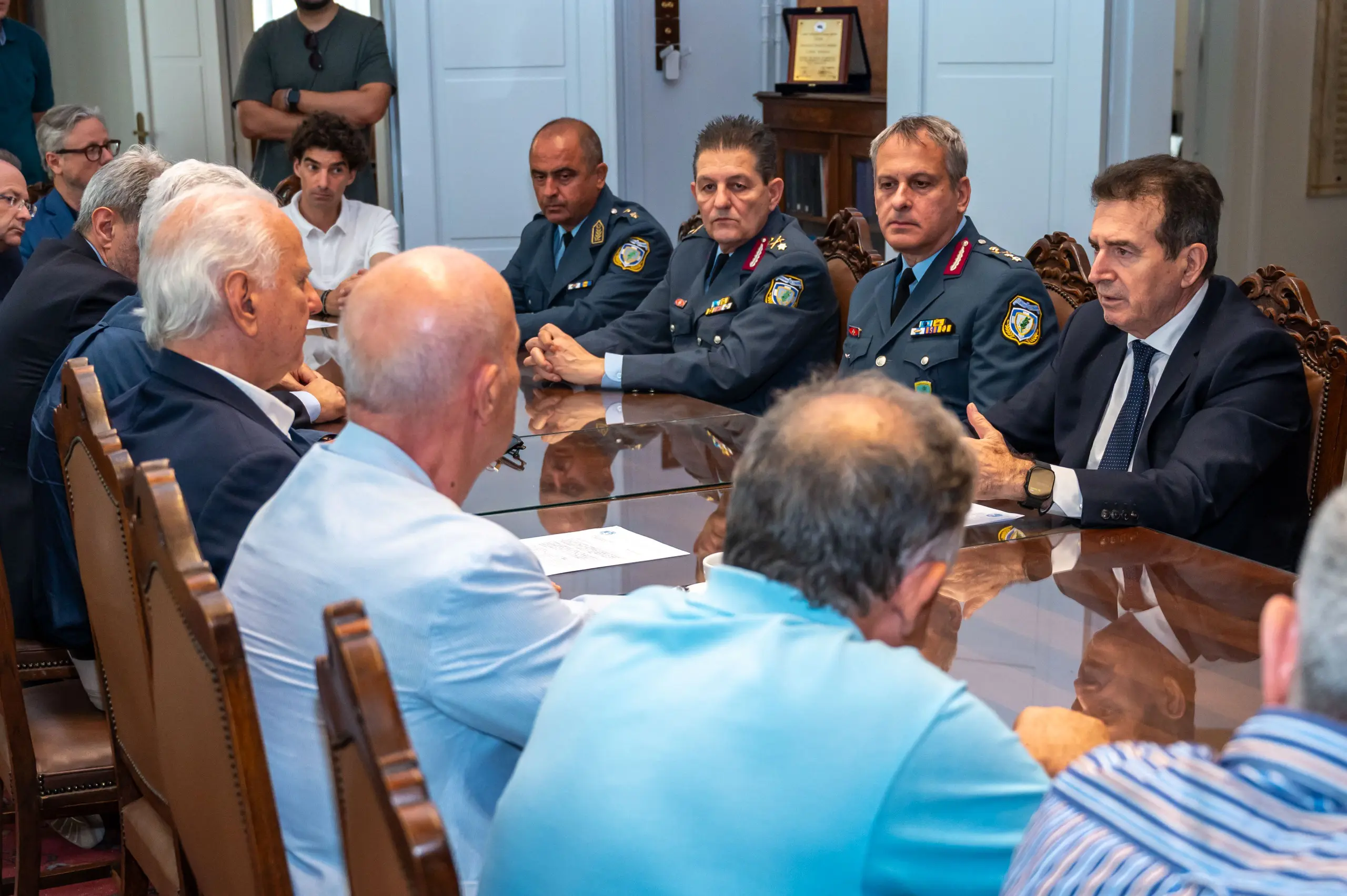 Μ. Χρυσοχοΐδης: Από τα τέλη Σεπτεμβρίου ενισχύονται με ακόμη 80 αστυνομικούς οι πεζές περιπολίες στο κέντρο της Αθήνας