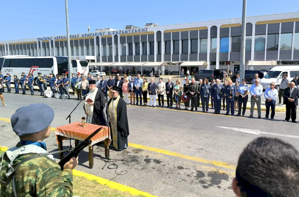 Π.Ε. Ηρακλείου: Κατάθεση στεφάνων-εκδήλωση μνήμης για το Σαμποτάζ στο Αεροδρόμιο Ηρακλείου τον Ιούνιο του 1942
