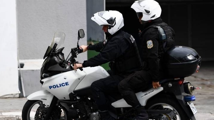 Αστυνομικοί έλεγχοι για την παραβατικότητα των ανηλίκων στην πλατεία Αριστοτέλους