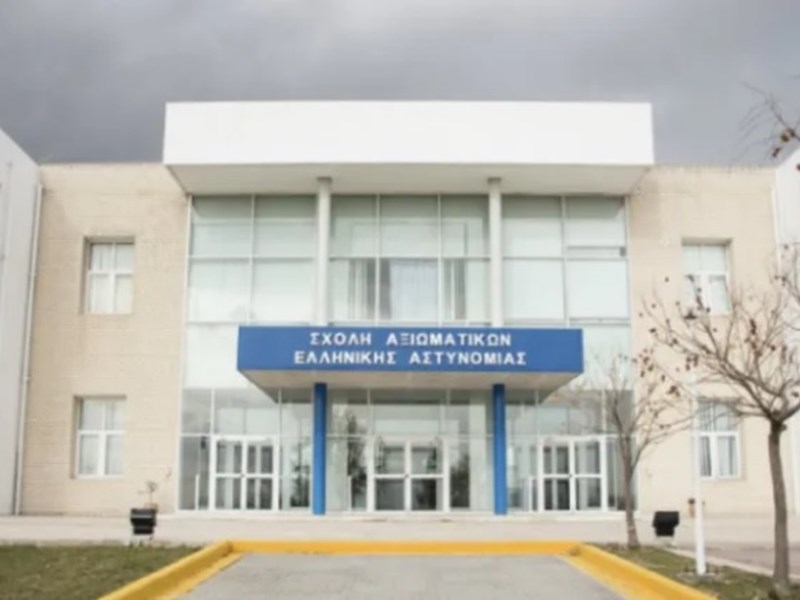 Ε.ΑΣ.Υ.Δ.Α: Δωρεά στρωμάτων και σκιάστρων στη Σχολή Αξιωματικών