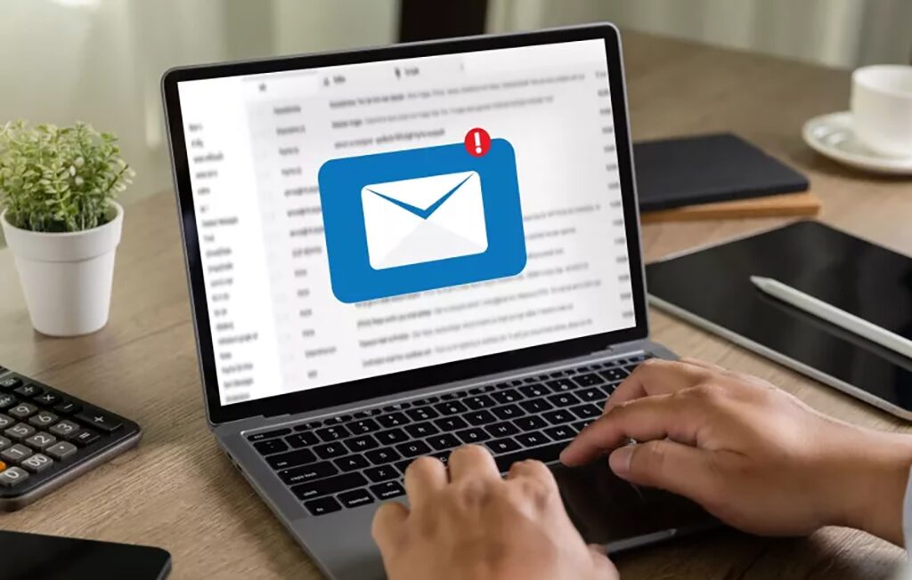 Προσοχή! Νέο απατηλό email