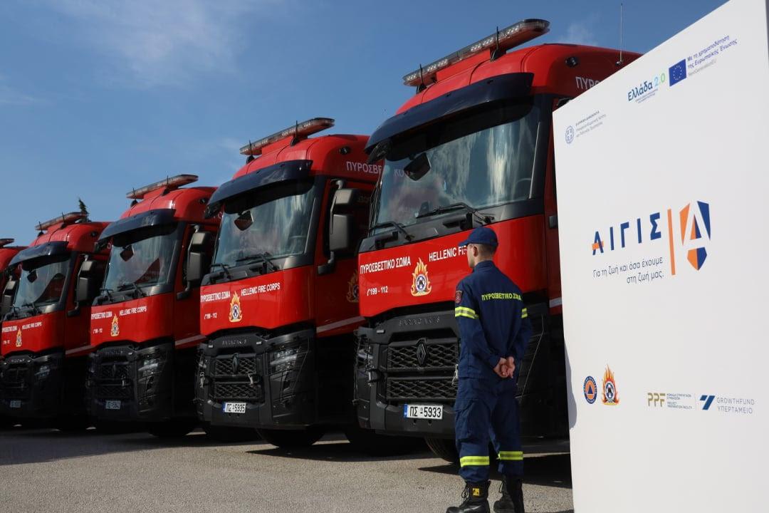 Παραλαβή 10 νέων τρακτόρων με επικαθήμενα ημιρυμουλκούμενα στο Π.Σ. – Ευάγγελος Τουρνάς: «Κάθε νέο μέσο ενισχύει την ικανότητά μας να ανταποκρινόμαστε στις προκλήσεις της κλιματικής κρίσης»