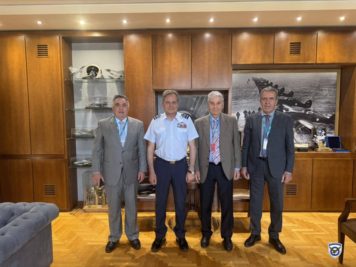 Συνάντηση Αρχηγού ΓΕΑ με Απόστρατους Ανώτατους Αξιωματικούς Ειδικότητας Ελεγκτή Αεράμυνας