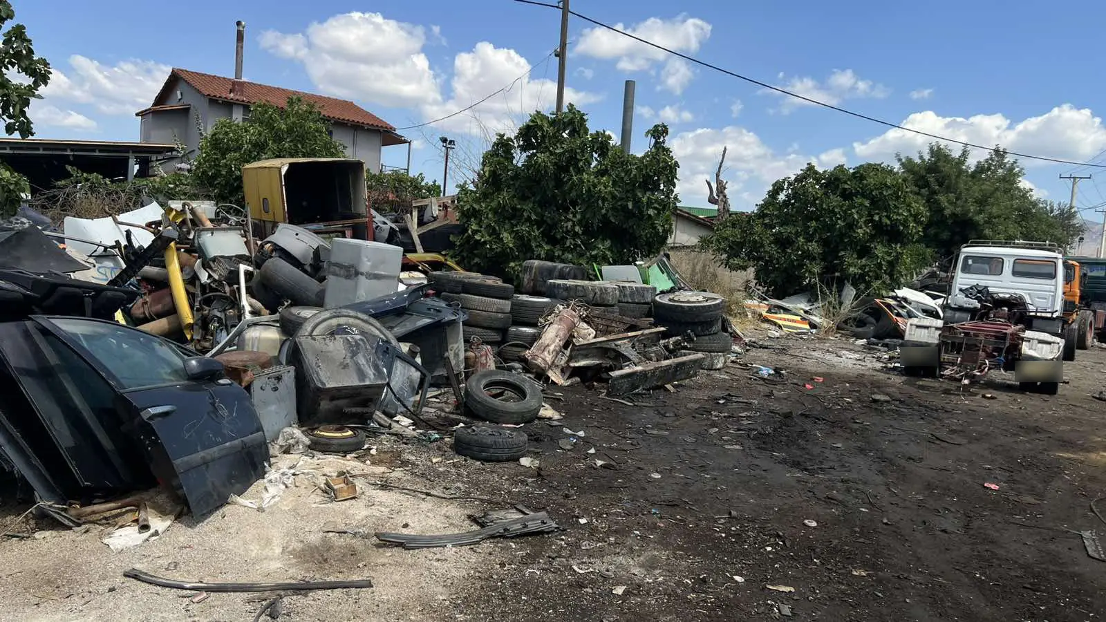 Ασπρόπυργος: Χειροπέδες σε 62χρονο για περιβαλλοντικό «έγκλημα» – Πώς μετέτρεψε επιχείρηση σε εστία μόλυνσης