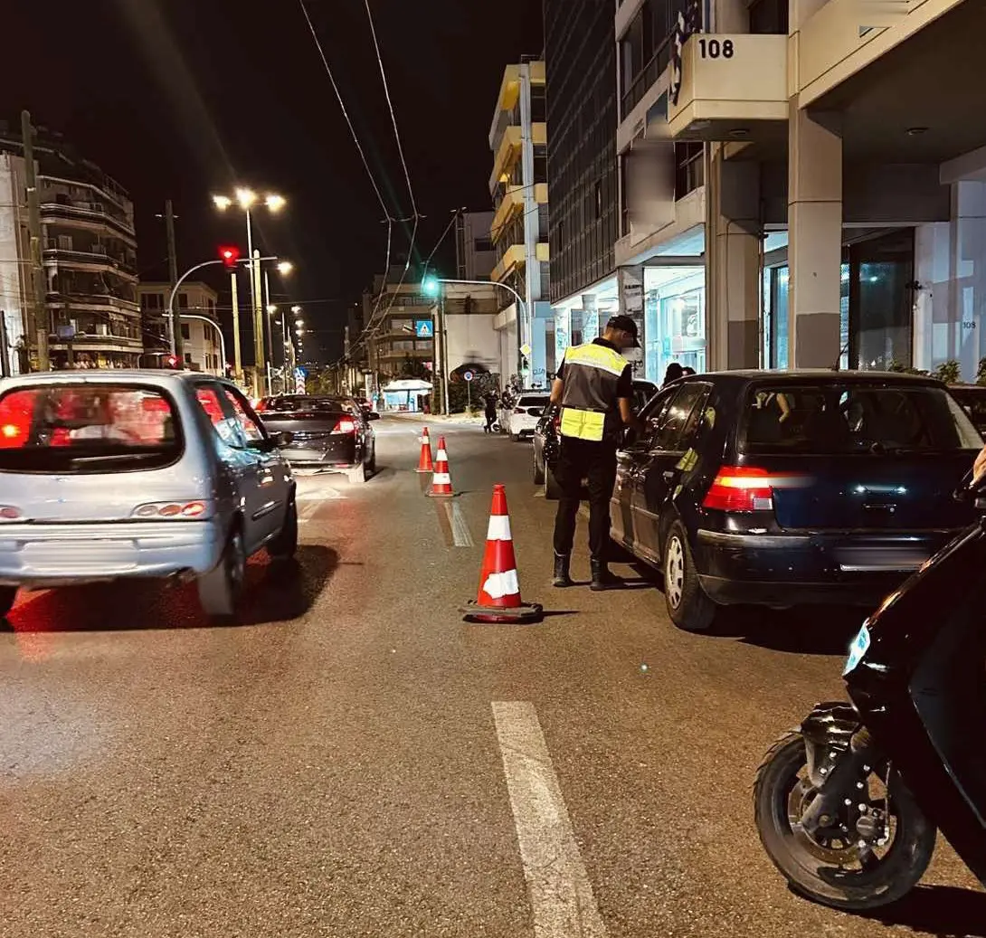Μπαράζ ελέγχων της Τροχαίας στην Αττική: Πάνω από 22.000 αλκοτεστ σε μια εβδομάδα – “Βροχή” τα πρόστιμα και οι αφαιρέσεις διπλωμάτων (βίντεο)