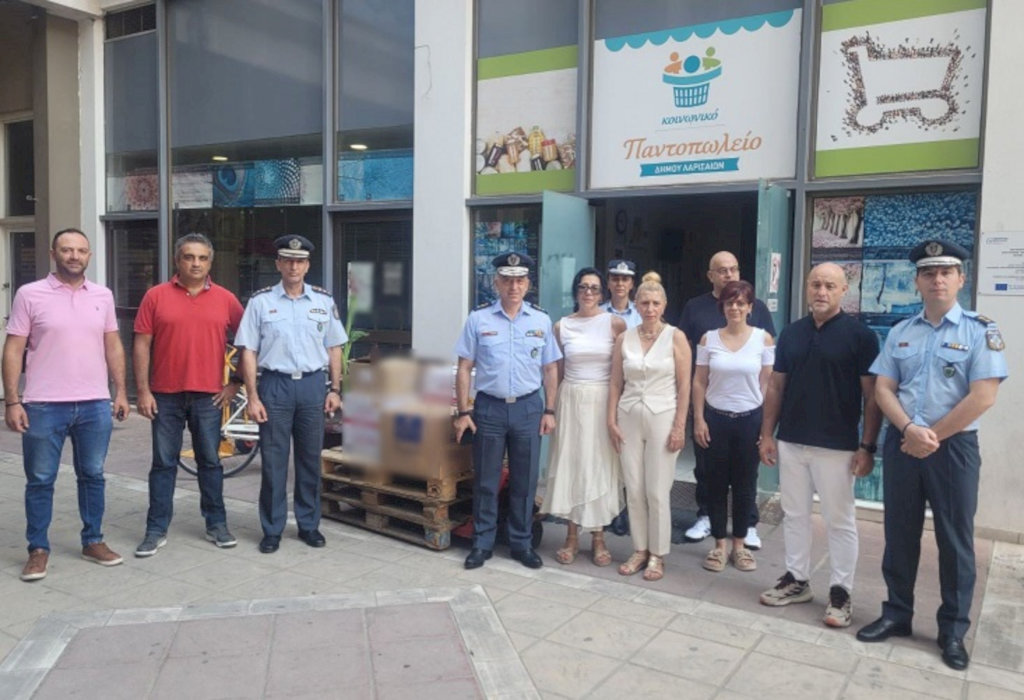 Θεσσαλία: Οι αστυνομικοί έβαλαν «γκολ» στα ναρκωτικά και στήριξαν το Κοινωνικό Παντοπωλείο