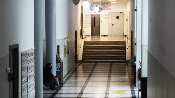 Ποινική δίωξη στον ηλικιωμένο που προκάλεσε φωτιά σε θάλαμο στο Σισμανόγλειο