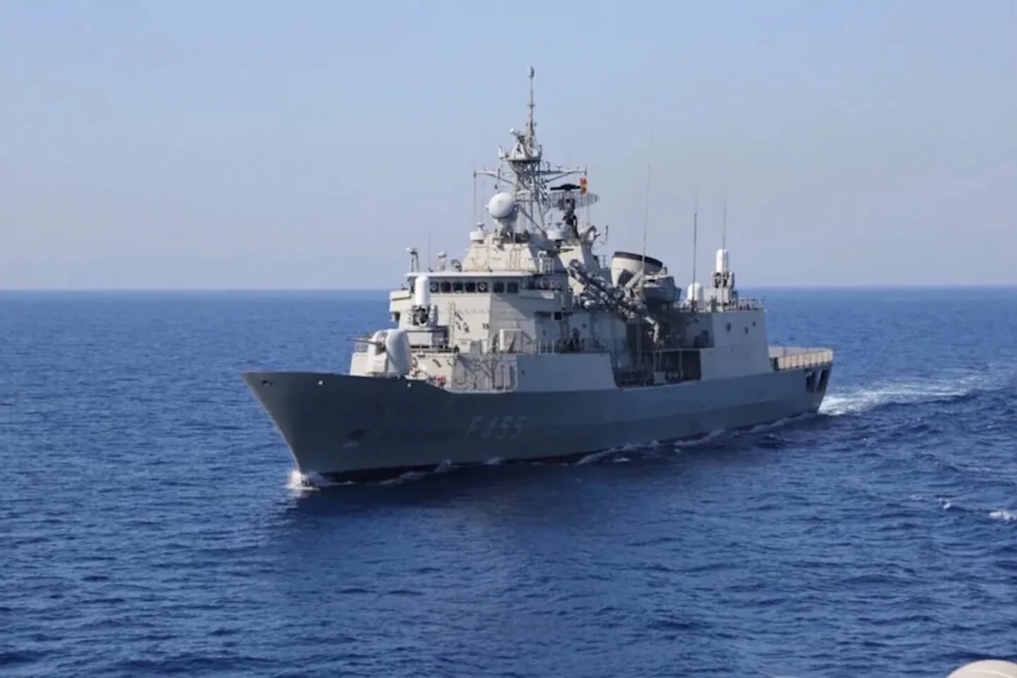Η επιστροφή της «ΣΑΛΑΜΙΣ»: Οι φρεγάτες ΜΕΚΟ ξαναμπαίνουν στην πρώτη γραμμή πριν από τον μεγάλο εκσυγχρονισμό