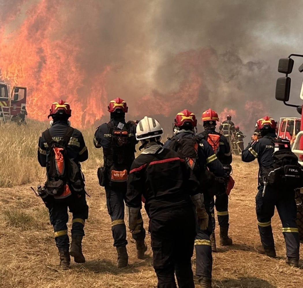 Οι Έλληνες πυροσβέστες επιχειρούν καθημερινά στα πύρινα μέτωπα της Νότιας Γαλλίας