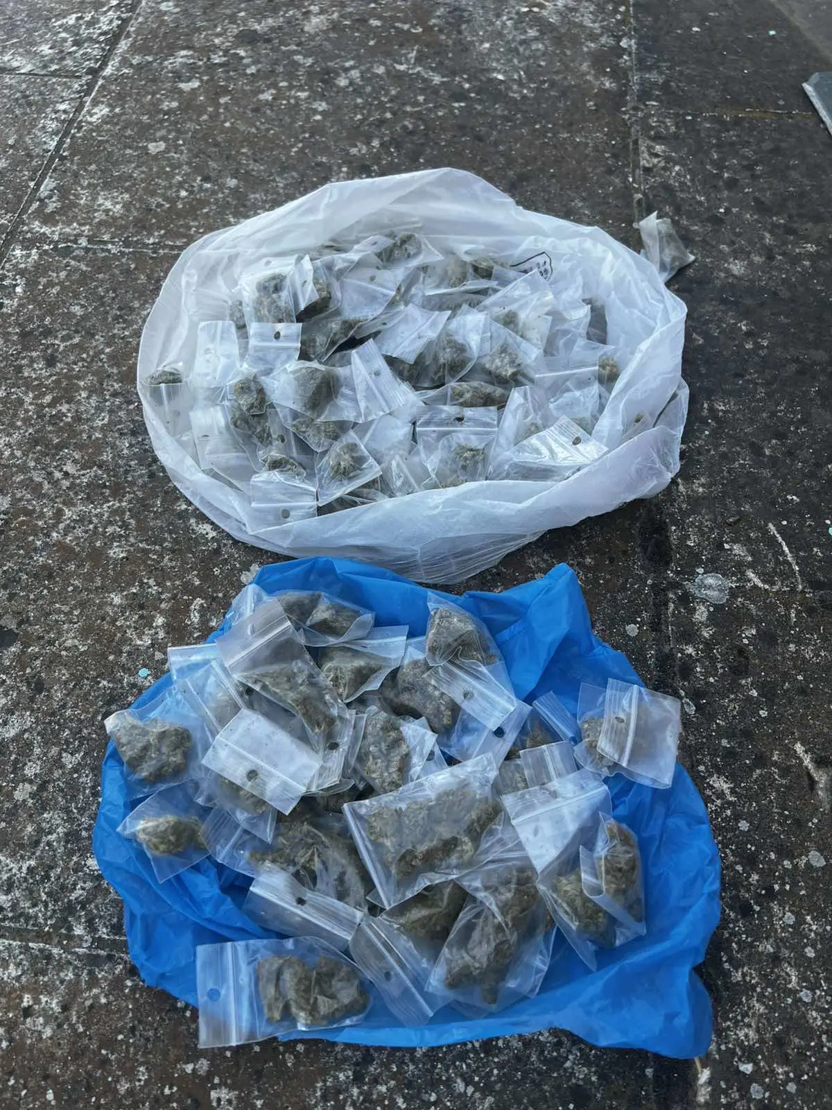 Μαρούσι: Χειροπέδες σε 35χρονο με 106 συσκευασίες κάνναβης σε αυλή σχολικού συγκροτήματος