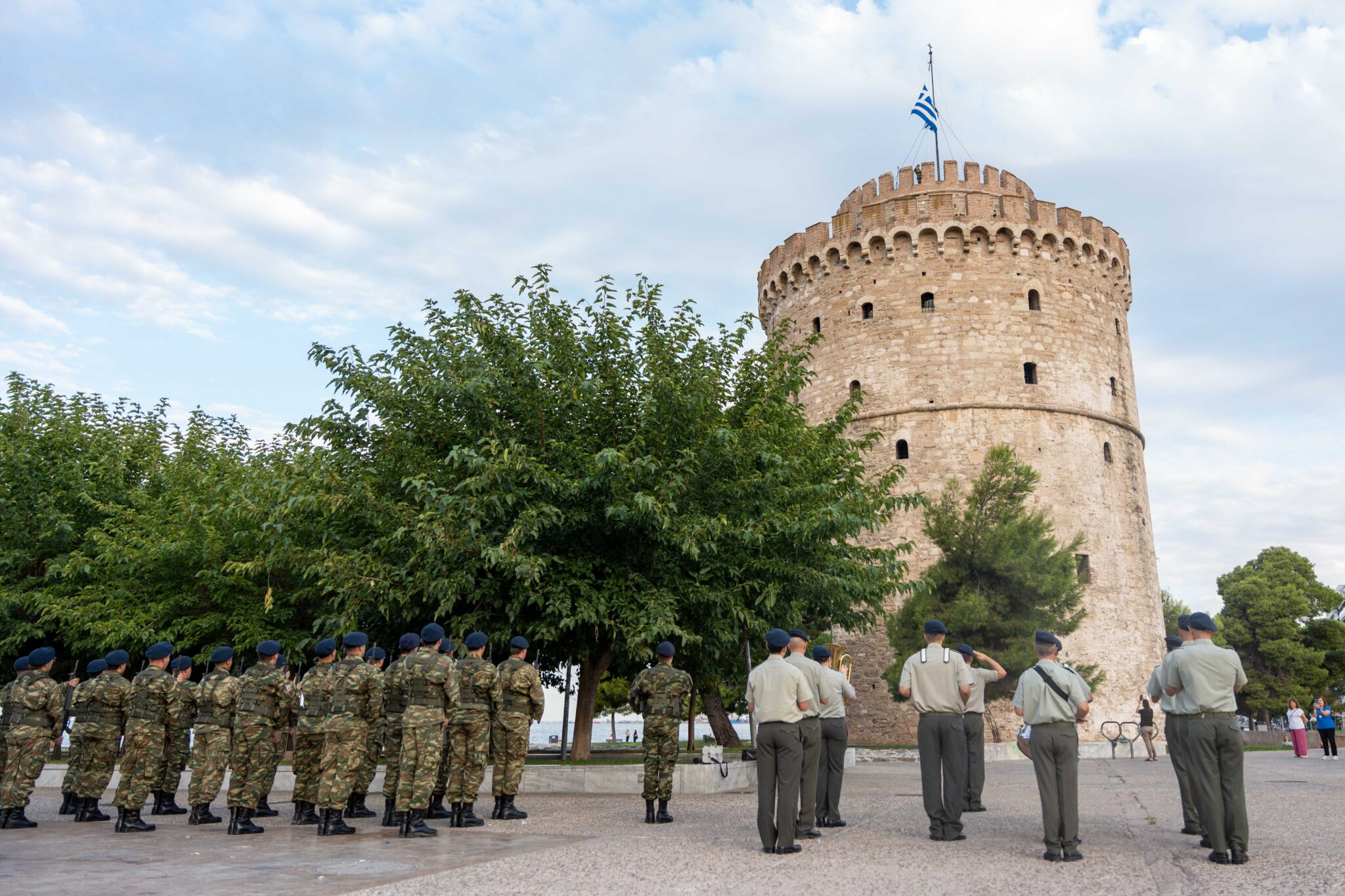 Τελετές Έπαρσης και Υποστολής της Ελληνικής Σημαίας σε περιοχές της Επικράτειας