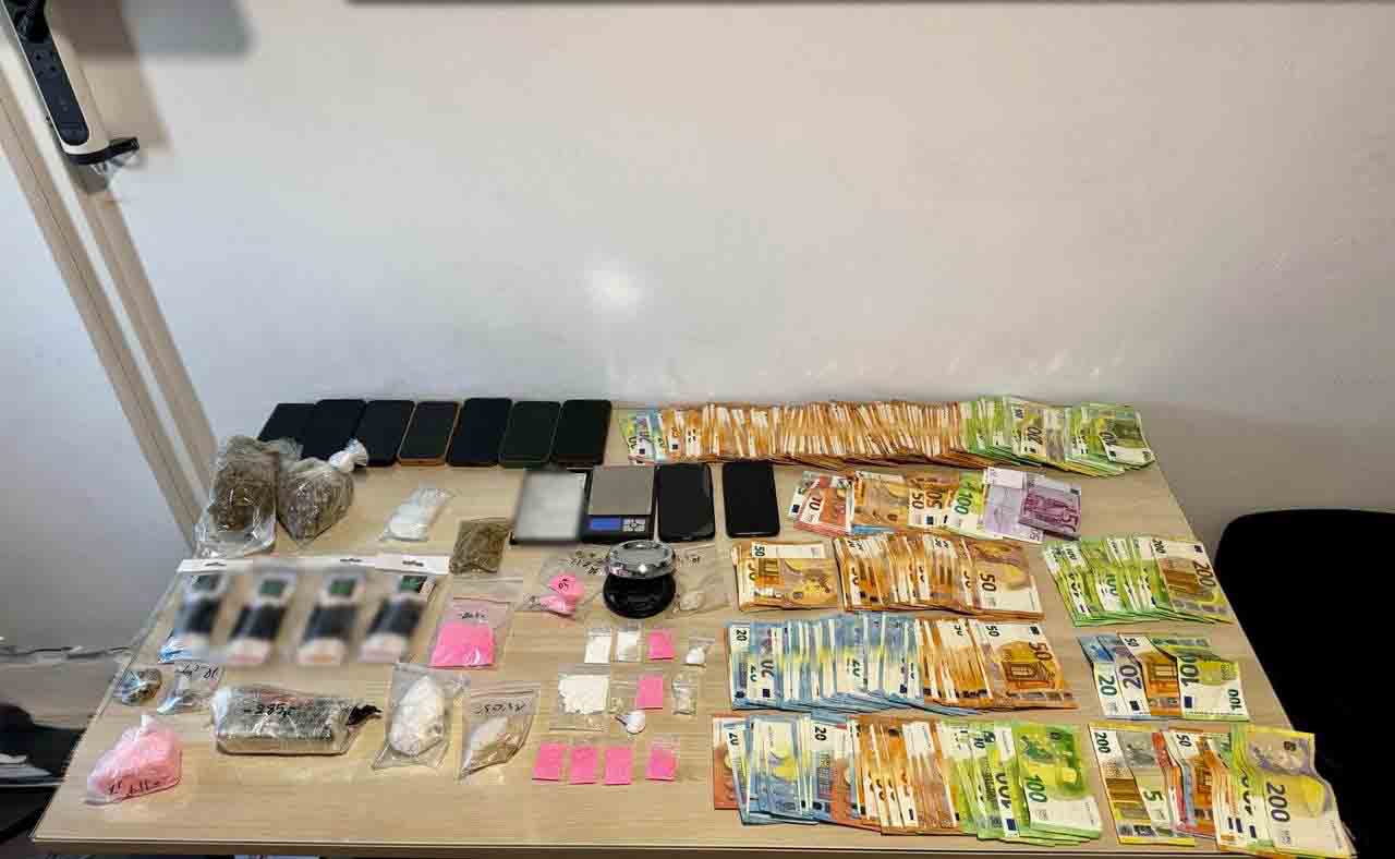 Μπλόκο της ΕΛ.ΑΣ. σε κύκλωμα ναρκωτικών στη Μύκονο: «Καίει» τους διακινητές το δίκτυο οδηγών VIP (βίντεο)