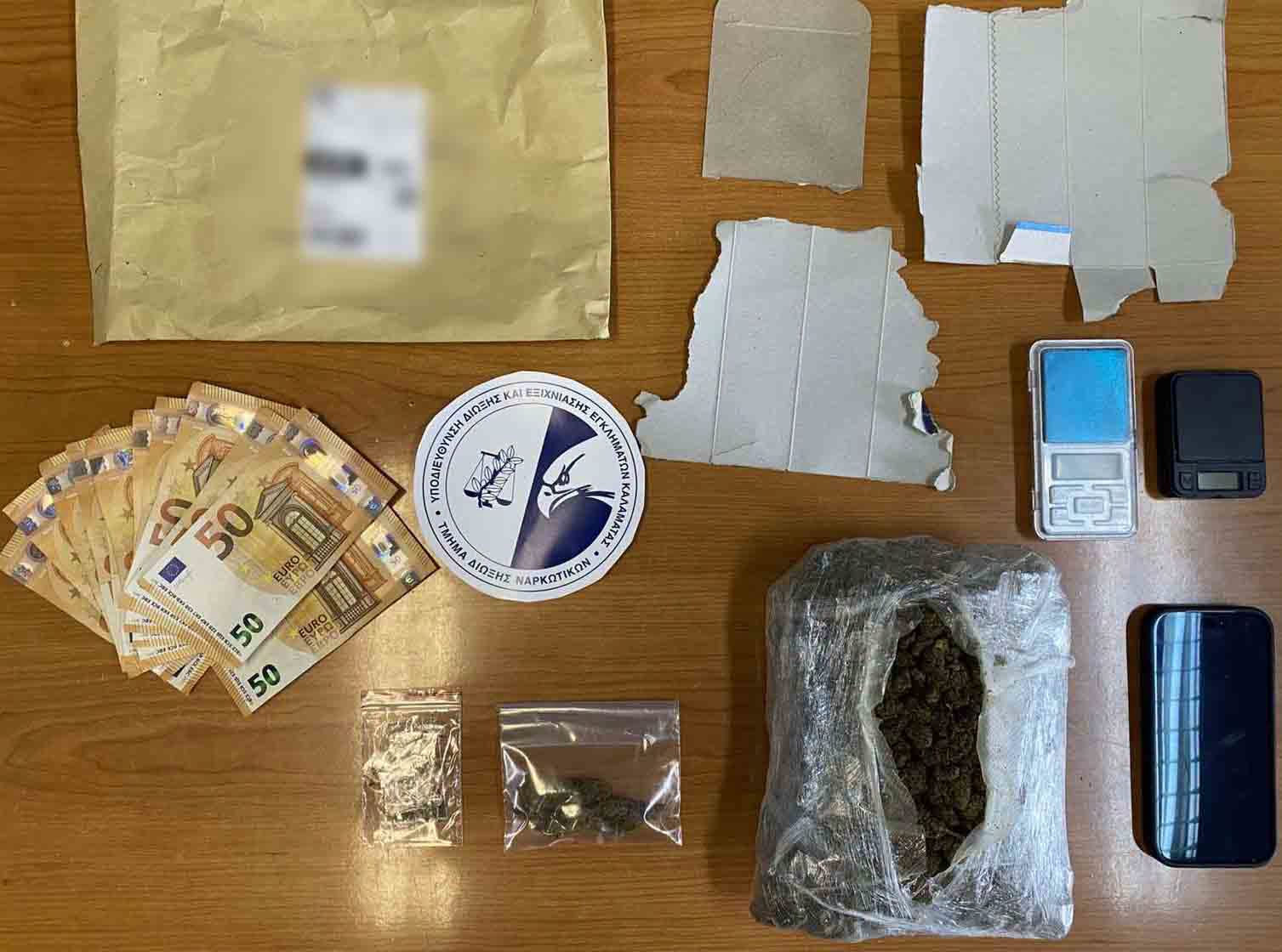 «Παγίδα» της ΕΛ.ΑΣ. στη Μάνη: Συνελήφθη 27χρονος που παρέλαβε δέμα με μισό κιλό κάνναβη