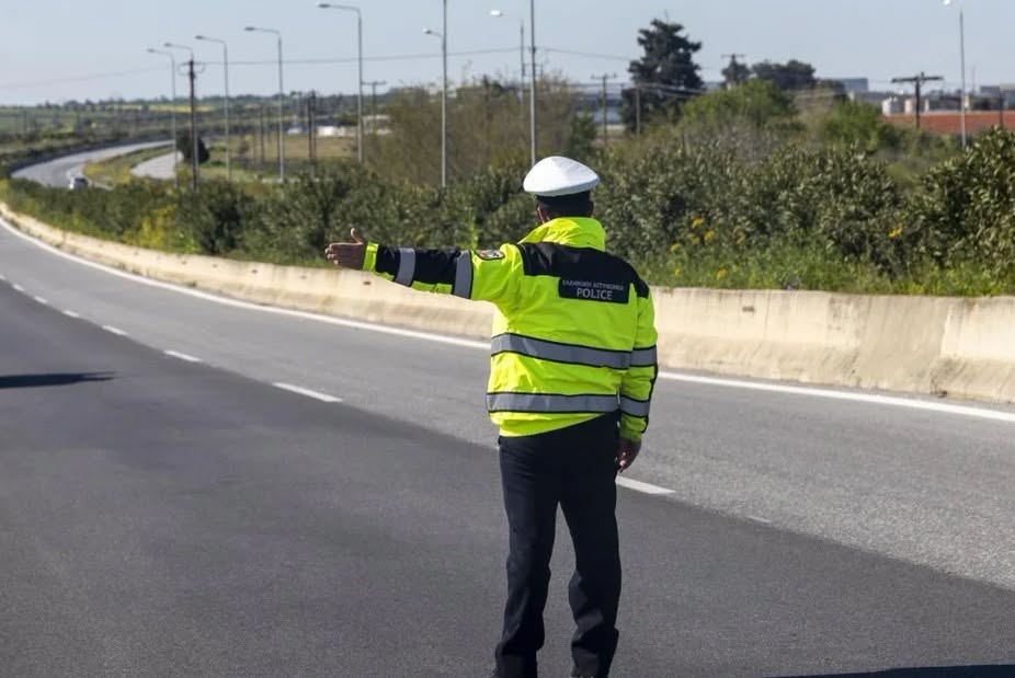 Βόρειο Αιγαίο: «Σάρωσε» η Τροχαία με 2.000 ελέγχους για κράνος – Δεκάδες κλήσεις σε οδηγούς και συνεπιβάτες