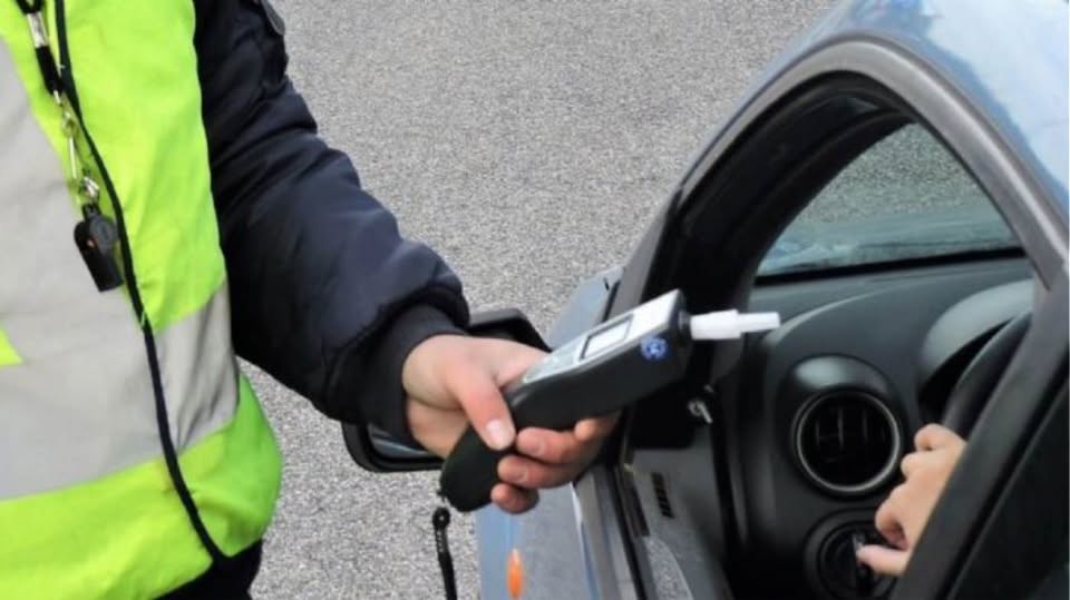 Καστοριά: Χειροπέδες σε 26χρονο που οδηγούσε μεθυσμένος – Αφαίρεση αδείας για 6 μήνες