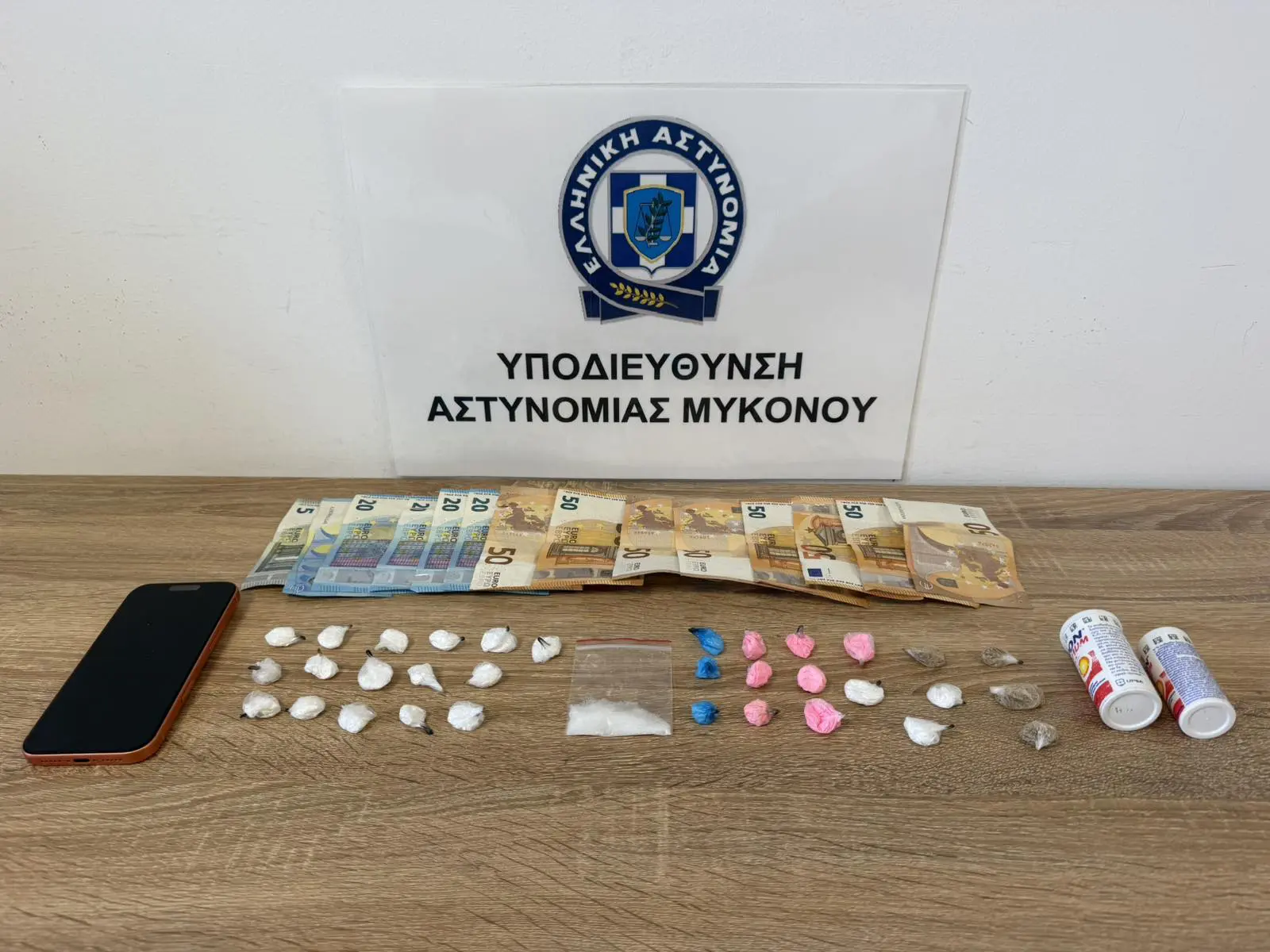 Μύκονος: Χειροπέδες σε 29χρονο με κοκτέιλ ναρκωτικών – Επιτέθηκε σε αστυνομικούς για να ξεφύγει