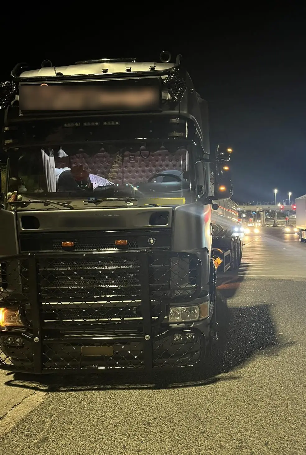 Μπαράζ ελέγχων της Τροχαίας στην Αττική: Πάνω από 1.200 κλήσεις σε φορτηγά – Στο στόχαστρο οι ταχογράφοι (βίντεο)