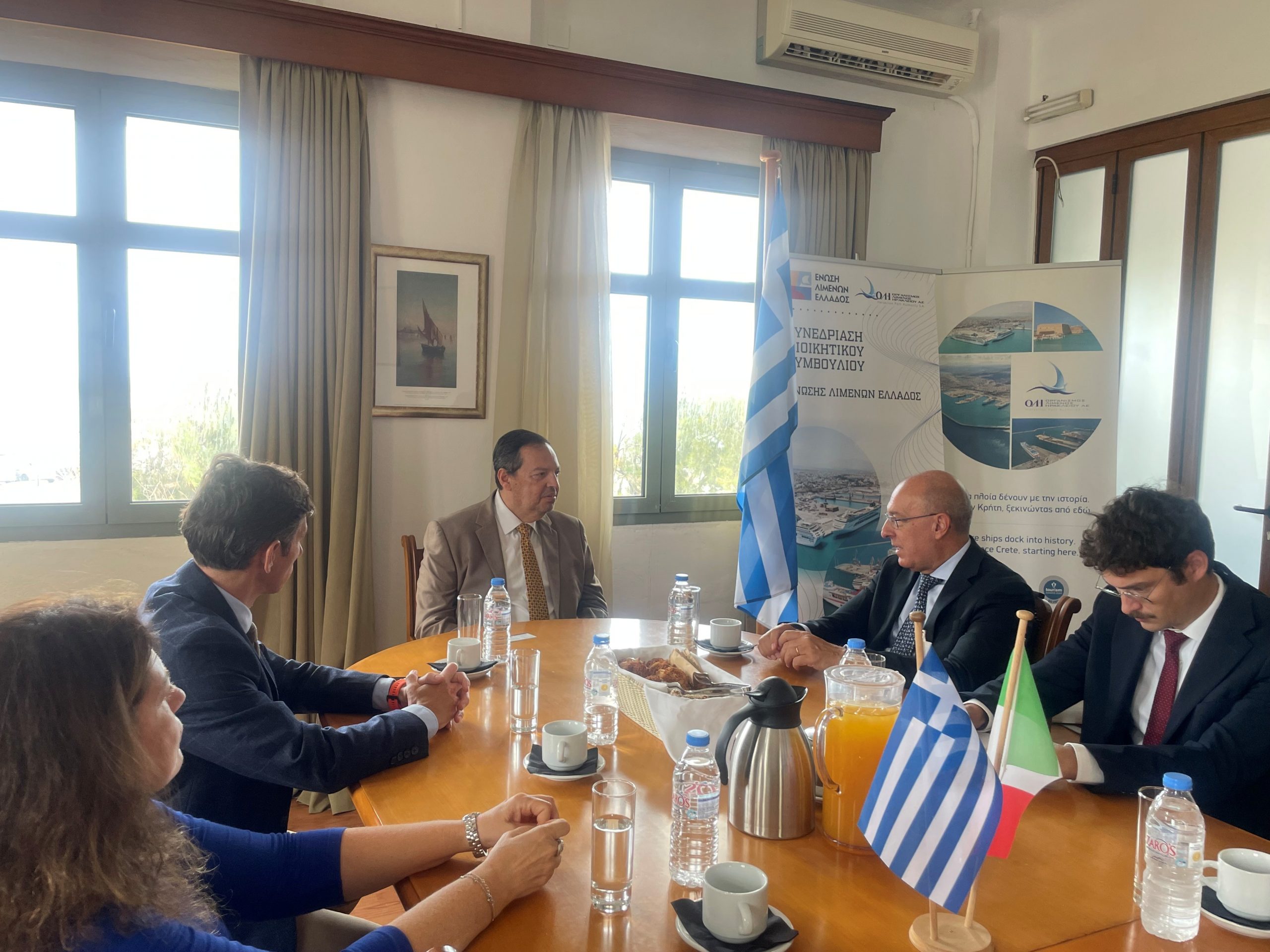 Εθιμοτυπική επίσκεψη του Πρέσβη της Ιταλίας στον Οργανισμό Λιμένος Ηρακλείου