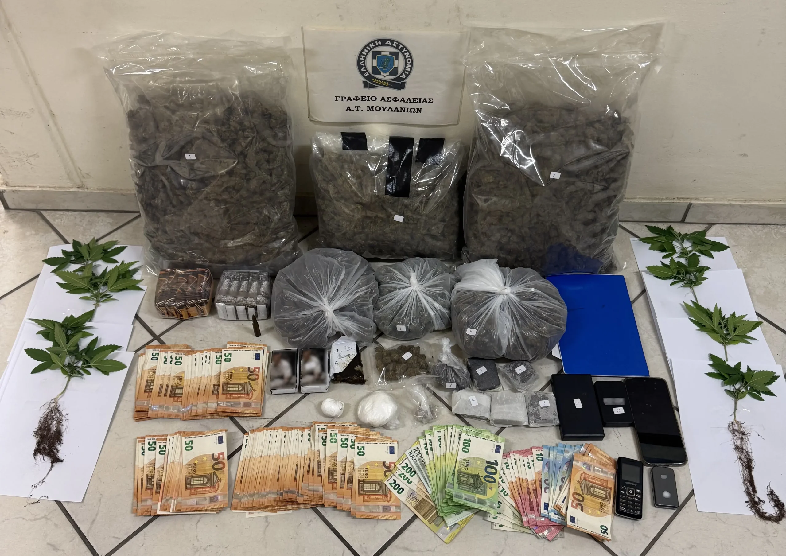 Συνελήφθησαν 2 άτομα για παραβάσεις της νομοθεσίας για τα ναρκωτικά