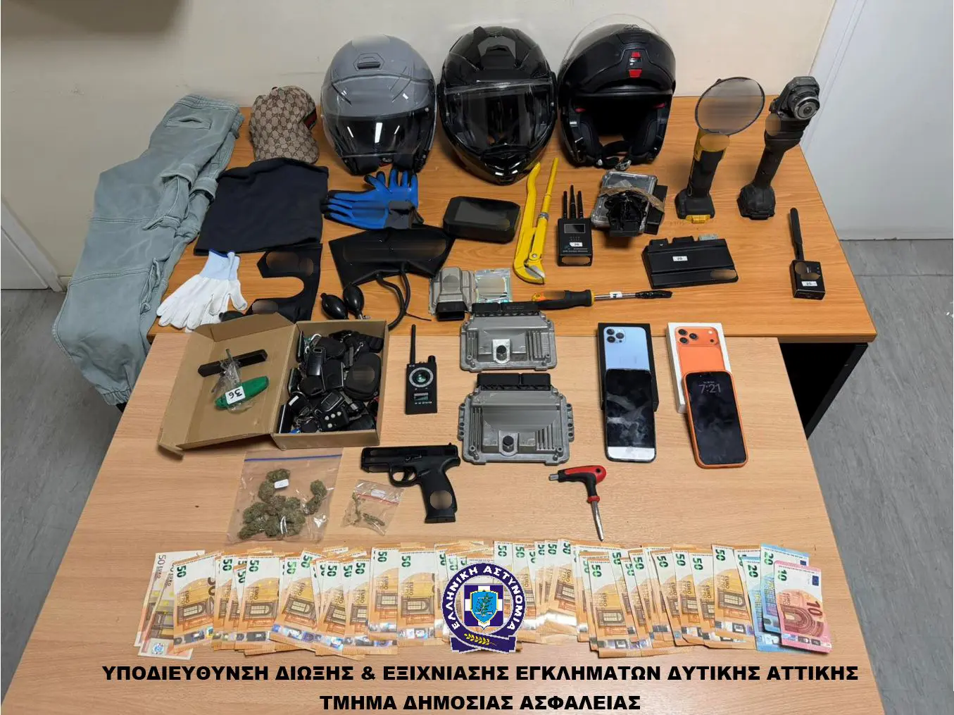 Εξάρθρωση σπείρας κλοπών οχημάτων στην Αττική με οκτώ συλλήψεις και παράνομο όφελος άνω των 350.000 ευρώ (βίντεο)