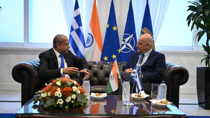 Δένδιας – Ινδός πρέσβης: Στο επίκεντρο η αμυντική συνεργασία